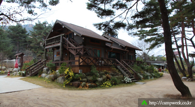 설악 오토 캠핑장(솔방울 펜션)