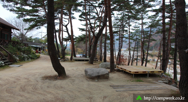 설악 오토 캠핑장(솔방울 펜션)