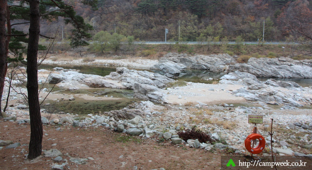 설악 오토 캠핑장(솔방울 펜션)